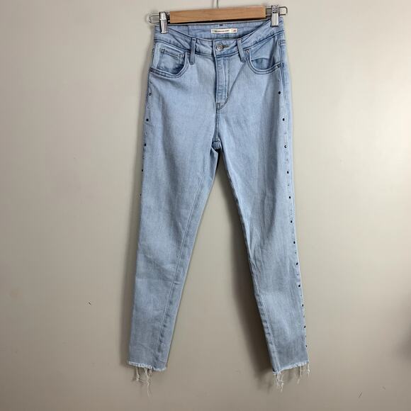 Levi's Studded 721 High Rise Skinny Jeans Raw Hem Light Wash 26 W26 L30 - Picture 2 of 10